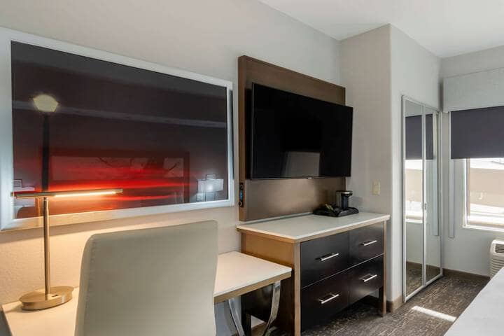 Room 7 of 44