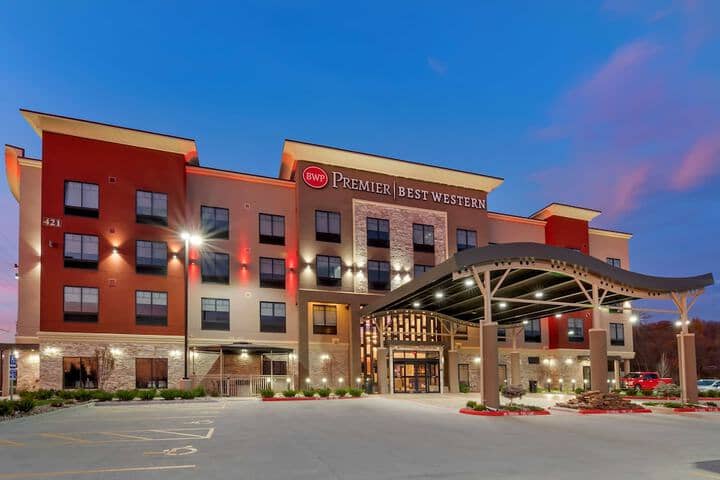Hotel 43 of 44